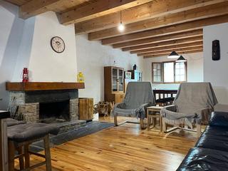 Masia a Carrer sellerte-isavarre 4. Casa a dos vientos en el centro de isavarre