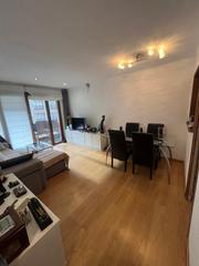 Apartament a Avinguda flora cadena 13. Apartamento en el centro de rialp muy bien comunicado y con much