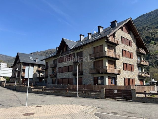 Foto 33c98188-cadb-410e-b8ca-a6d473382f63. Apartamento dúplex céntrico en esterri en Esterri d´Àneu