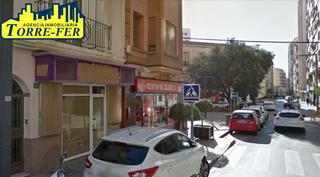 Local commercial à Calle alcalde muñoz 30. Local comercial junto a plaza santa rita