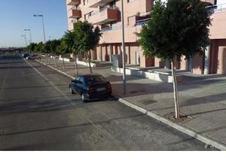 Location Local commercial à Arbol del amor lob 6. Local junto junto campo de los juegos del mediterraneo