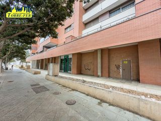 Local Comercial a Calle Árbol del Amor LOB 8