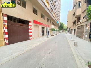 Alquiler Parking coche en Calle marques comillas 13. Centrica plaza de garaje en alquiler