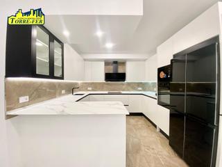 Appartement à Calle navarro rodrigo 26. Increible oportunidad en pleno centro de almeria, en calle navar