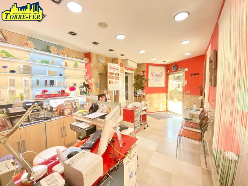 Foto ad375b5b-ac59-4790-82b8-60ea792434c0. Local comercial  en esquina con magnifica ubicacion en plaza santa rita en Almería