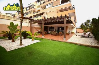 Flat in Calle de los juegos de languedoc rosellón 30. Vivienda de 3 dormitorios en planta baja en residencial bahia go