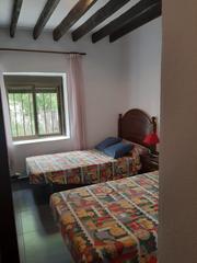 Masia a Lugar galvez 3. Se vende casa con cuatro apartamentos , dos de tres dormitorios