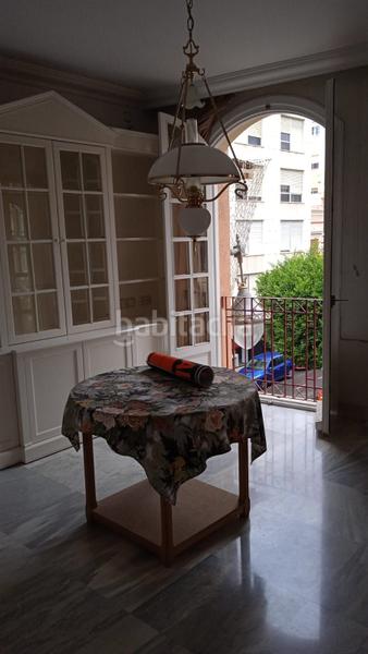 Foto deba599a-648e-49b9-88e0-955d97a3a6fa. Location appartement avec chauffage parking dans Centro Almería