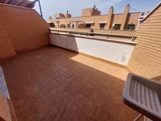 tic  Calle jara. Atico al lado de la carretera de sierra alamilla, tiene dos dorm