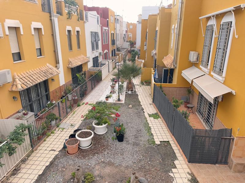 Foto 4bc41c1c-297c-4097-bafb-2c2feb2acb2e. Reihenhaus in Roquetas pueblo Roquetas de Mar