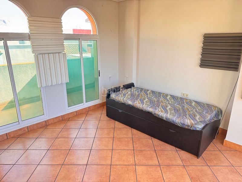 Foto df73d8fb-0d64-4bb0-8f3a-9a6cd8528e9c. Maison jumelée avec parking dans Aguadulce Norte Roquetas de Mar