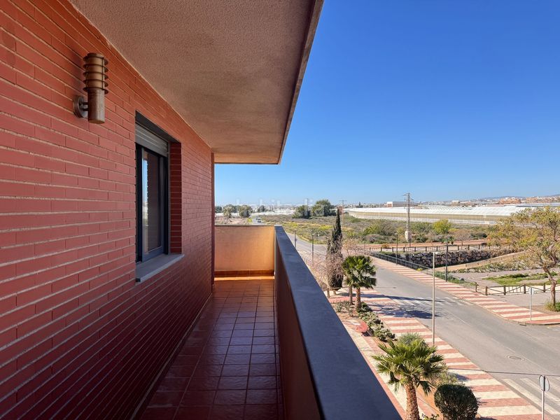 Foto 456e0ad8-1957-4273-a1e9-b4bdca49af8e. Pis amb piscina a Aguadulce Sur Roquetas de Mar