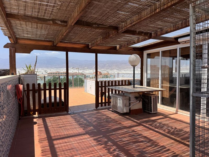 Foto a06747cc-d8b1-478c-a7c4-69e6b75f0442. Casa adossada amb aparcament a Carretera Mojonera - Cortijos de Marín Roquetas de Mar