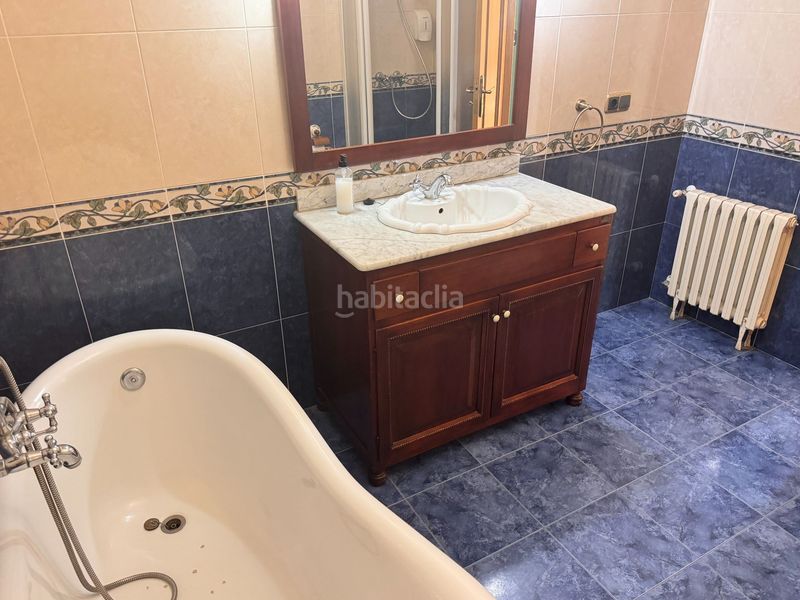 Foto 4d2e8400-350d-4b4e-b625-58288005ce7e. Casa amb calefacció aparcament piscina a El Puerto Roquetas de Mar
