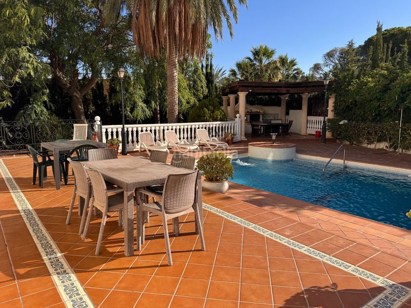 Foto a030c347-a809-4658-8e41-e6fa9c40c4a8. Casa amb calefacció aparcament piscina a El Puerto Roquetas de Mar