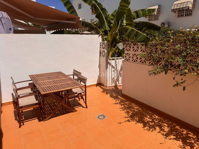 Foto f4a946c3-a0a7-41fb-ad76-8701275812b9. Casa adossada amb aparcament piscina a Aguadulce Sur Roquetas de Mar
