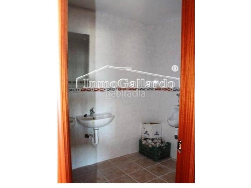 Foto 4e1d8511-5a1b-45fe-824e-6e5f610d1b0c. Locale commerciale in Totalán