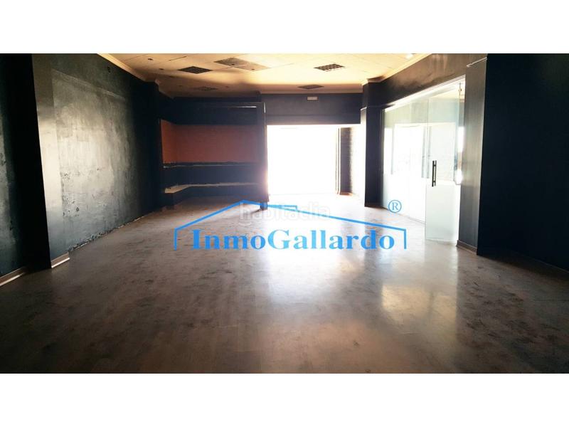 Foto 3038cc1d-d2da-4d06-b76e-80ffbbd96949. Alquiler local comercial  en el paseo marítimo en Torre del Mar