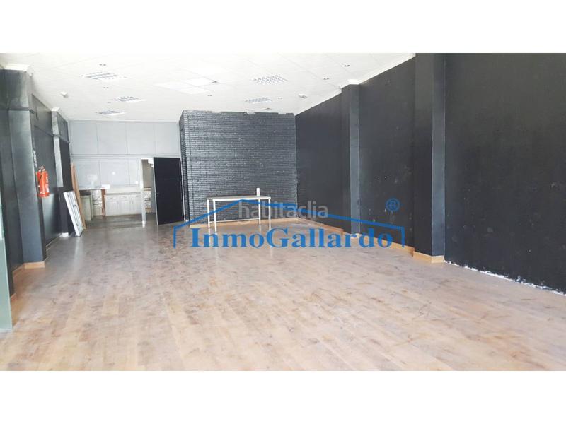 Foto 684ad7b2-7c76-4189-aa57-2c2ee2e44e55. Alquiler local comercial  en el paseo marítimo en Torre del Mar