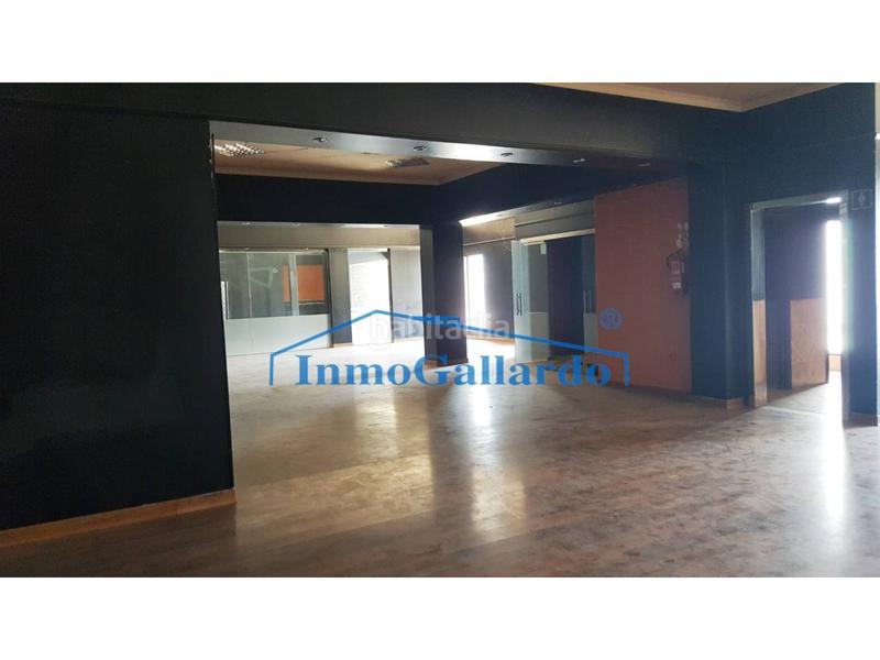 Foto 998216f3-4cbc-492e-a1a1-f6c1494dc1c0. Alquiler local comercial  en el paseo marítimo en Torre del Mar
