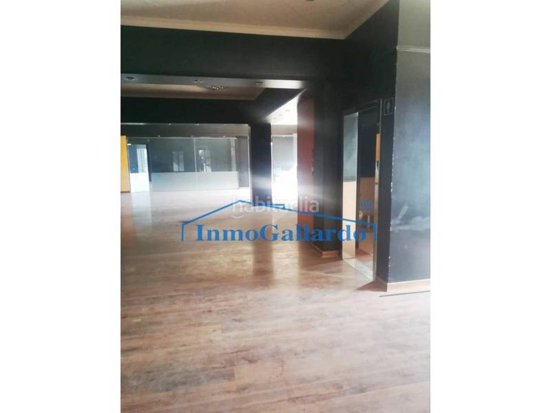 Foto b445f43f-31dc-47ff-94a8-6d971f44d1dd. Alquiler local comercial  en el paseo marítimo en Torre del Mar