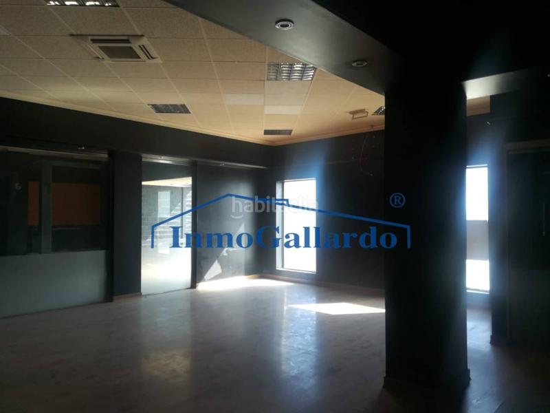 Foto c3a2c3dd-b1b7-411c-a87b-baba5b5ba587. Alquiler local comercial  en el paseo marítimo en Torre del Mar