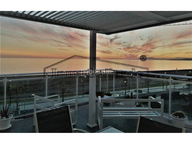 Foto c7210654-f7fc-4295-9bdd-3e96c6dff537. Ático atico en venta costa en Laguna Beach Torrox