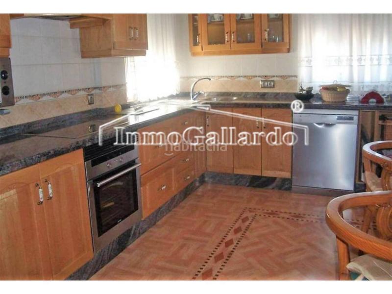 Foto 4a7abb85-48ac-4de0-b0e3-91fbdea30014. Chalet avec chauffage parking dans Diseminados Rincón de la Victoria