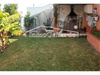 Chalet à Diseminados. Chalet independiente con 3 viviendas individuales