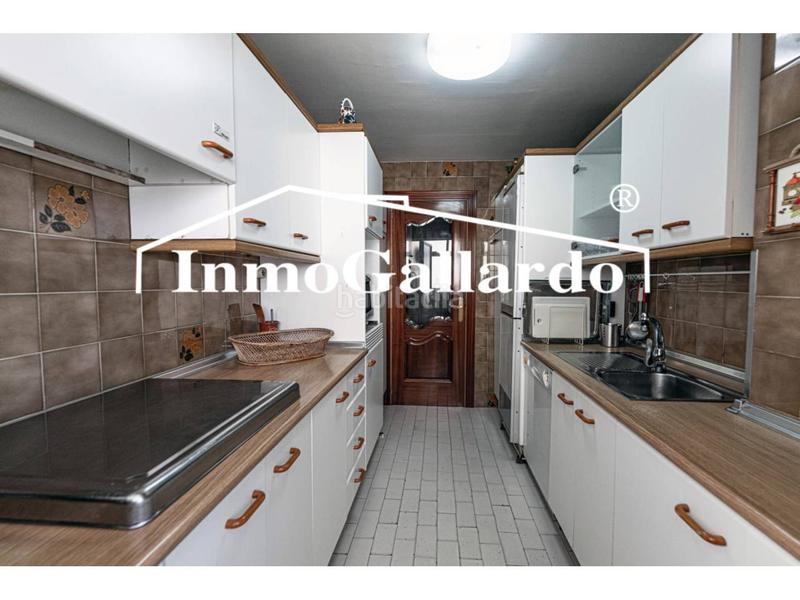 Foto d355bc87-28c7-4f5c-b3e5-15b3b91232d4. Piso  en venta en El Palo con plaza de garaje y trastero incluido en el precio en Málaga