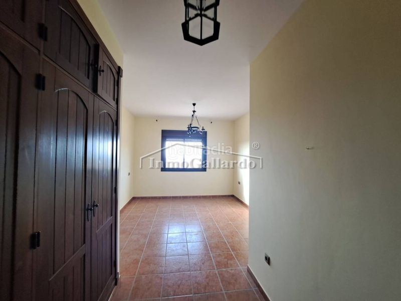 Foto 1386d3ed-90ec-4ed8-8528-9d3b7a3f3cf6. Residential plot in Benajarafe
