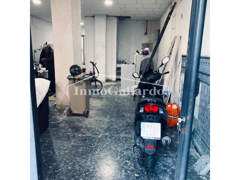 Foto 72048157-fc47-4536-b0c1-1ef72235bd2e. Alquiler local comercial local en pedregalejo de 150m2 en Málaga