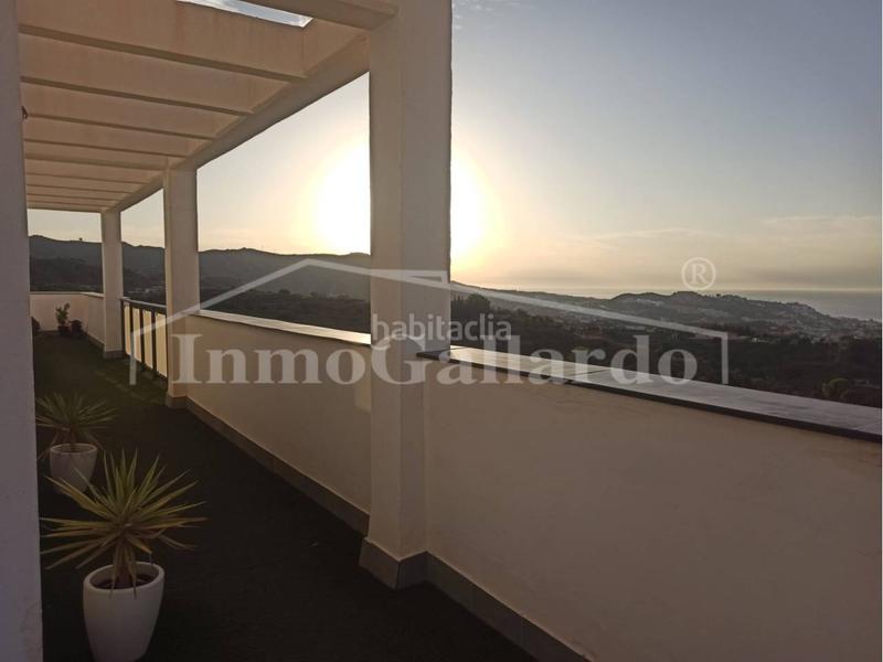 Foto f0efd63a-f09a-4f3f-bd43-4f62077eff89. Attique avec parking piscine dans La Cala del Moral Rincón de la Victoria