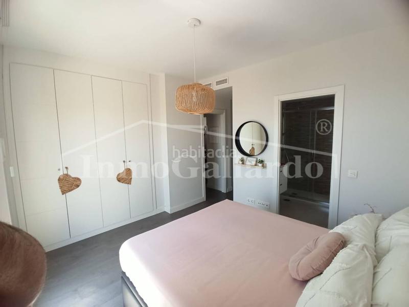 Foto ffc8ec1a-cd76-4a68-bfde-1e0e4a3c4249. Attique avec parking piscine dans La Cala del Moral Rincón de la Victoria