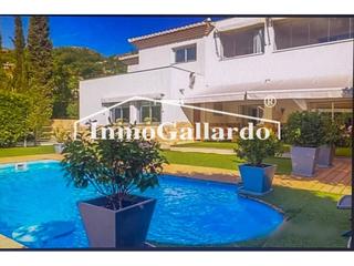 Xalet a Pinares de San Antón. Venta de chalet en pinares de san antón . código postal 29018