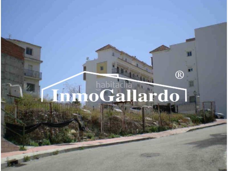 Foto f529abbe-2367-4208-b03f-ab082e71a413. Finca rústica terreno urbano para construir en Torrox pueblo Torrox