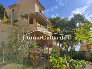 Maison à Añoreta Baja. Bonito chalet de esquina en venta