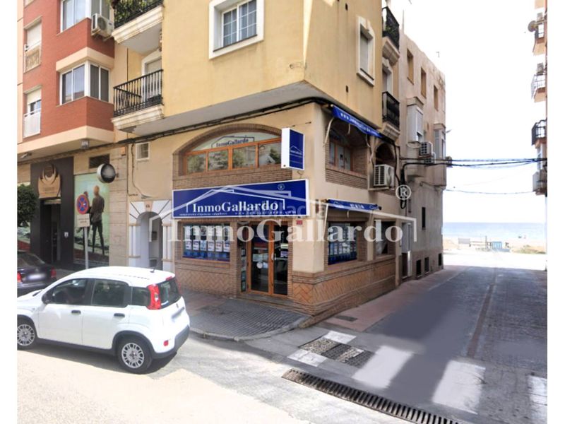 Foto 4d9bbd46-65f4-47c3-93a0-995330f16815. Casa aparellada amb calefacció aparcament a Pinares de San Antón Málaga