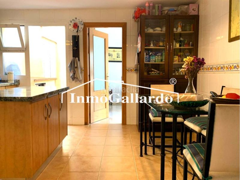 Foto 60158998-be2d-4372-b0b3-3ad88dbe20bc. Casa aparellada amb calefacció aparcament a Pinares de San Antón Málaga