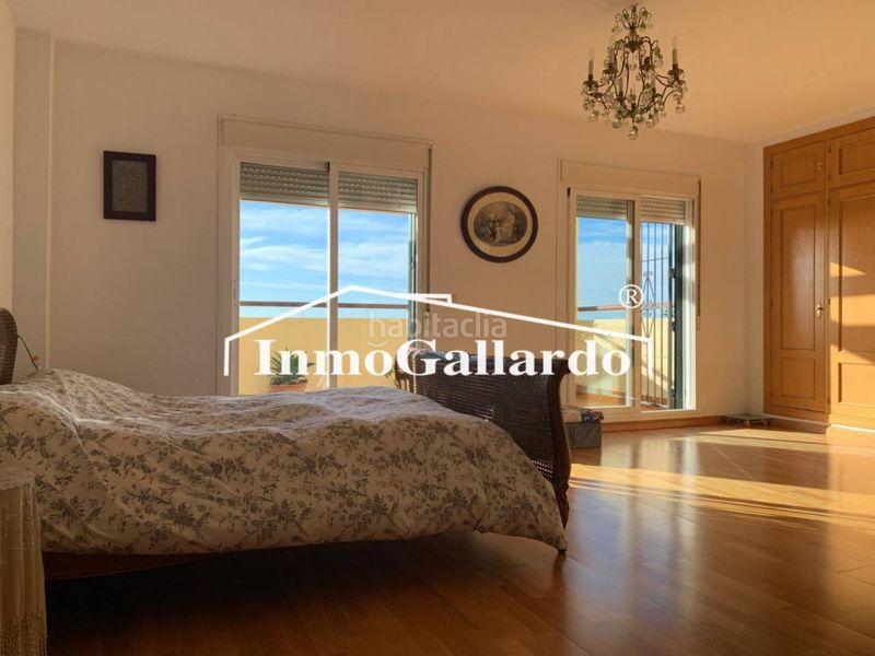 Foto a2d0d027-f6ae-4574-979d-1e389ba061c2. Casa aparellada amb calefacció aparcament a Pinares de San Antón Málaga