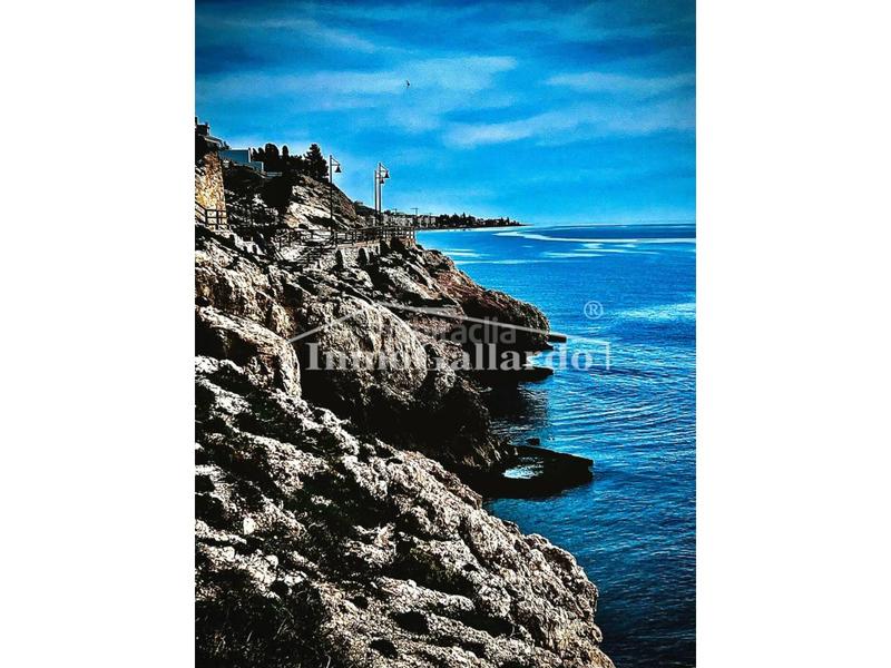 Foto ec3afd68-c8bd-4a3d-b443-731a4a5ef4b2. Casa amb aparcament a La Cala del Moral Rincón de la Victoria