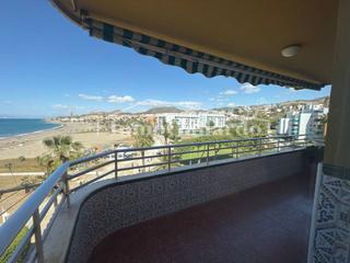 Flat in La Cala del Moral. Piso en venta en la cala del moral