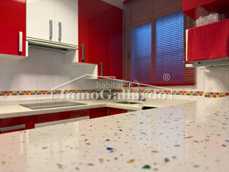 Foto 9334a043-e5c8-4ccc-9356-0d77168c986a. Piso excelente piso con patio privado en Santa Cristina - San Rafael Málaga