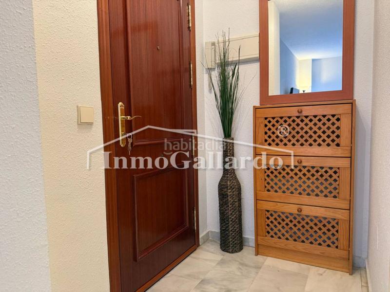 Foto ffd81bdd-0c48-41ac-b099-3257a436e299. Piso excelente piso con patio privado en Santa Cristina - San Rafael Málaga