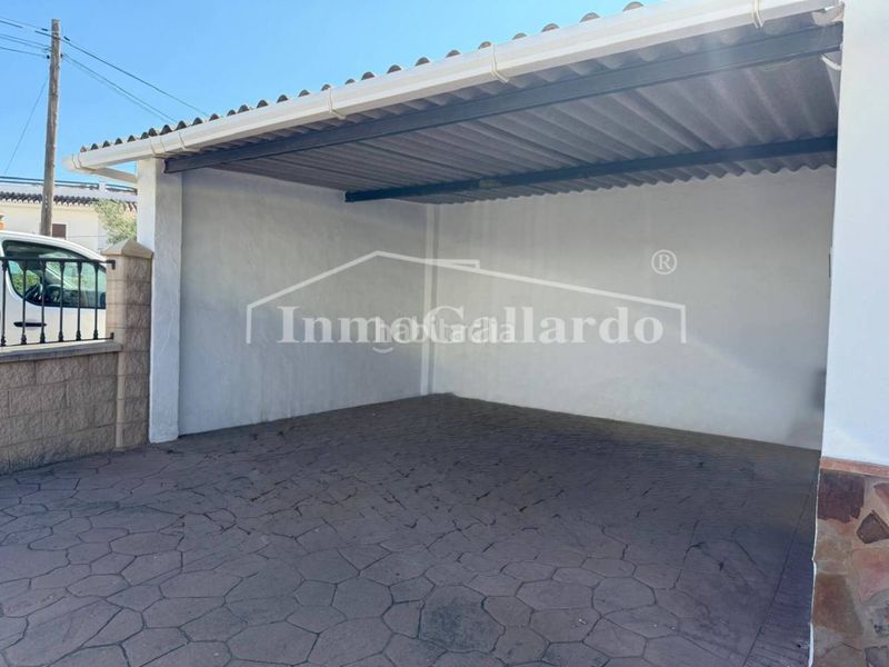 Foto 1679befd-b8d8-4a98-877d-a6e64a67bd18. Casa amb aparcament a Álora