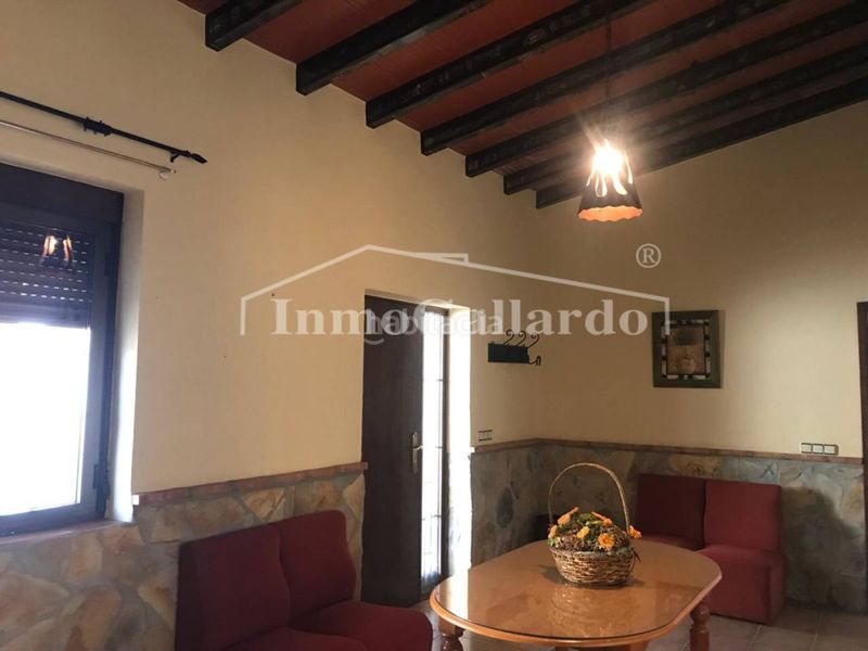 Foto 1bb17dae-965e-45a8-9b2b-e78e9fd44c08. Casa amb aparcament a Álora