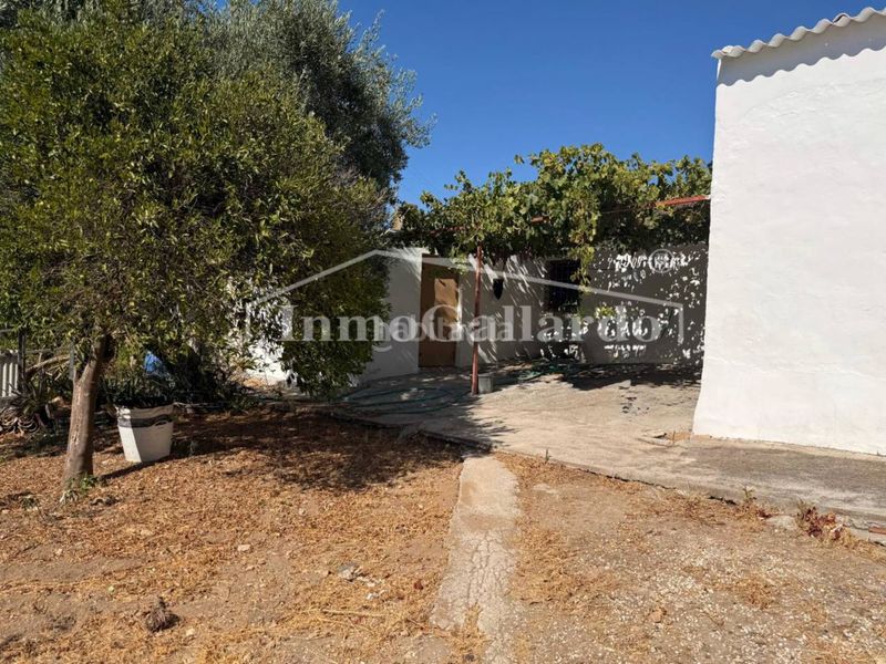Foto 5fd8f989-7e3e-4b6f-b1eb-c209b6d291ef. Casa amb aparcament a Álora