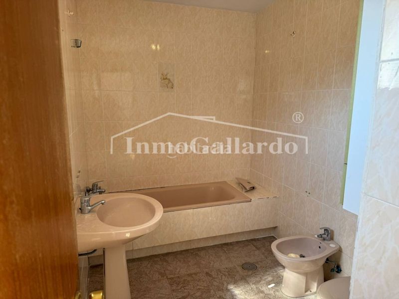Foto f2ac7604-e6a9-4c0a-94d2-5206f2ac88a1. Casa amb aparcament a Álora