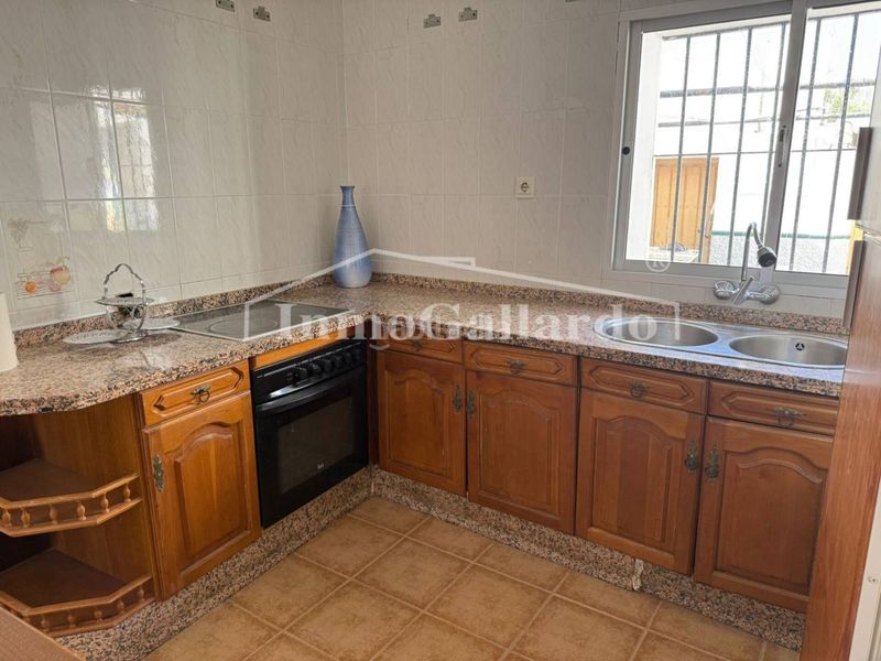 Foto ff668892-ae0b-4fa2-a8a0-9ae423c69cb1. Casa amb aparcament a Álora