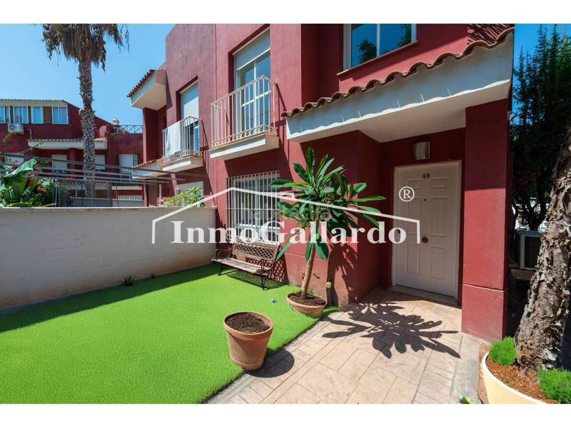 Foto 13aee5f1-9943-48e7-b48a-cf7f26c75689. Casa pareada fantástico chalet pareado en venta en Chilches